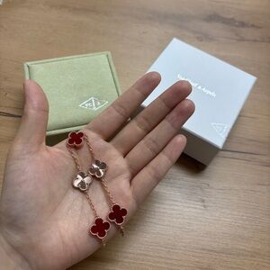 Van Cleef & Arpels Clover bracelet